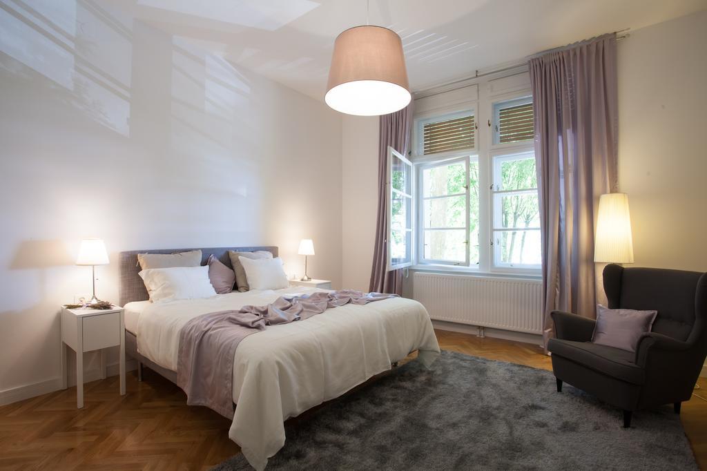 Historic Appartements "Villa Münz" 2 Пула Екстериор снимка