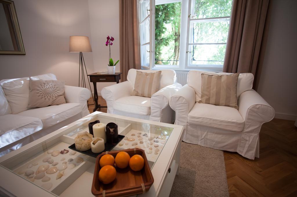 Historic Appartements "Villa Münz" 2 Пула Екстериор снимка